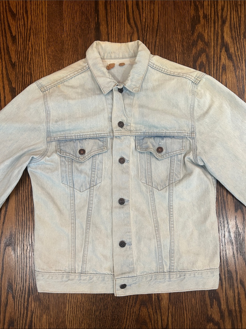 Vintage 90s Levi’s Bleached Denim Jean Jacket - Picture 5 of 16